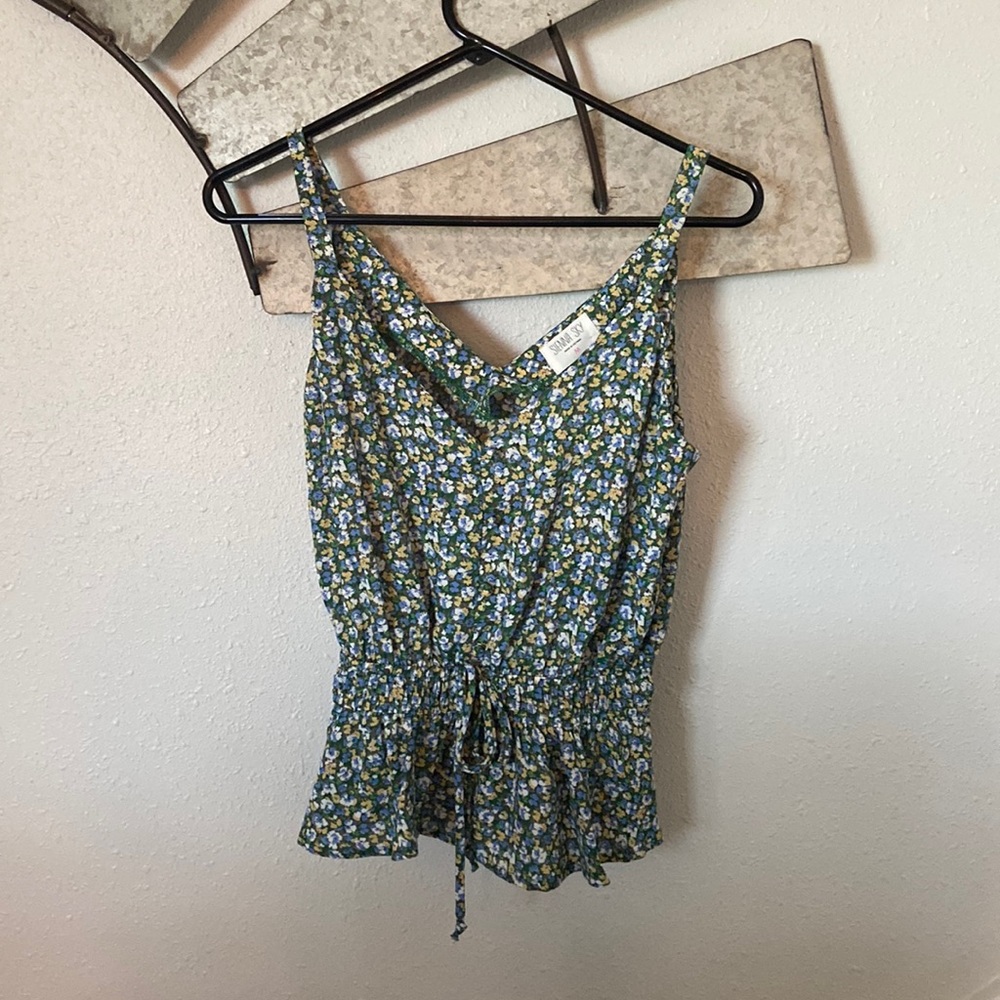 NWT Floral tank
